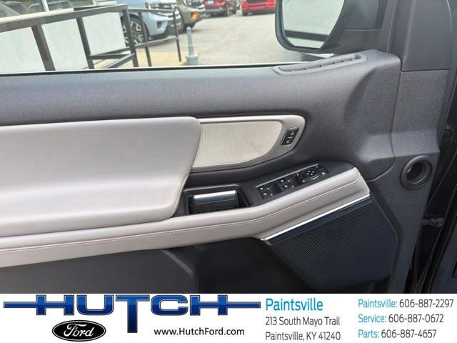 2025 Ford Expedition Active
