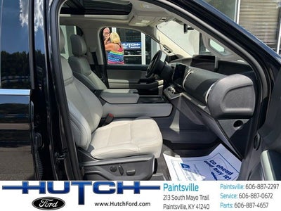 2025 Ford Expedition Active