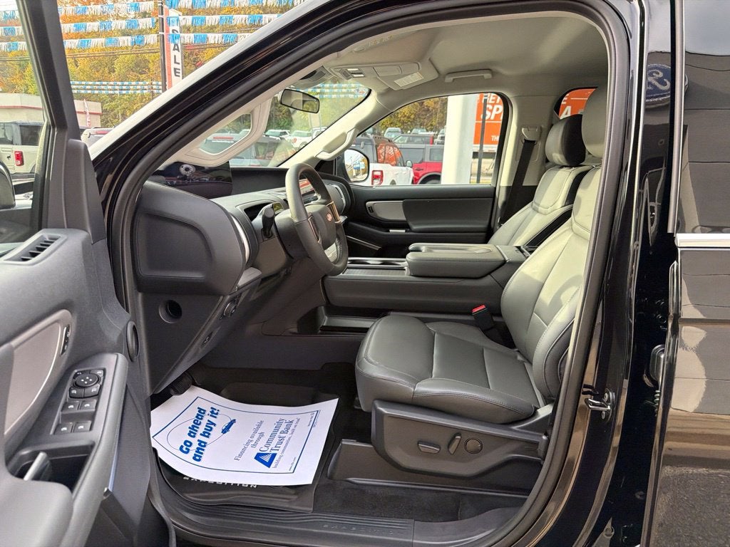 2027 Ford Expedition Active