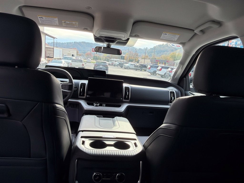 2027 Ford Expedition Active