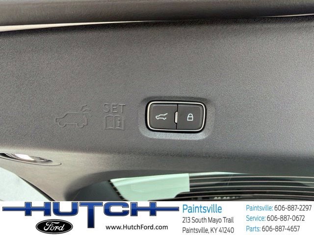 2027 Ford Expedition Active