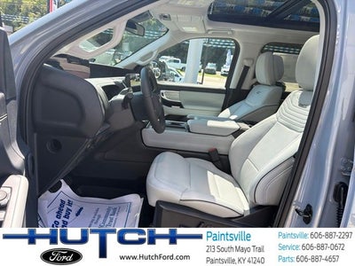 2027 Ford Expedition Platinum