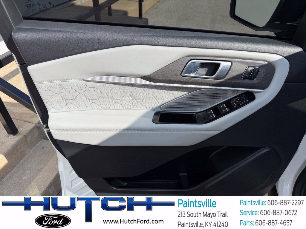 2025 Ford Explorer Platinum