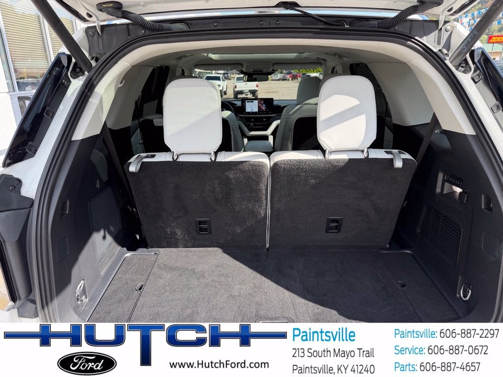 2025 Ford Explorer Platinum