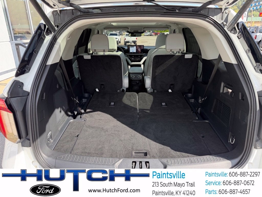 2025 Ford Explorer Platinum