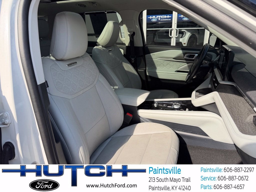 2025 Ford Explorer Platinum