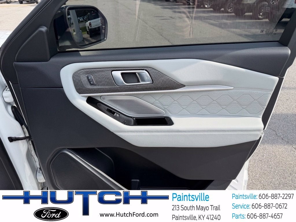 2025 Ford Explorer Platinum