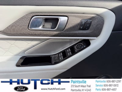 2025 Ford Explorer Platinum