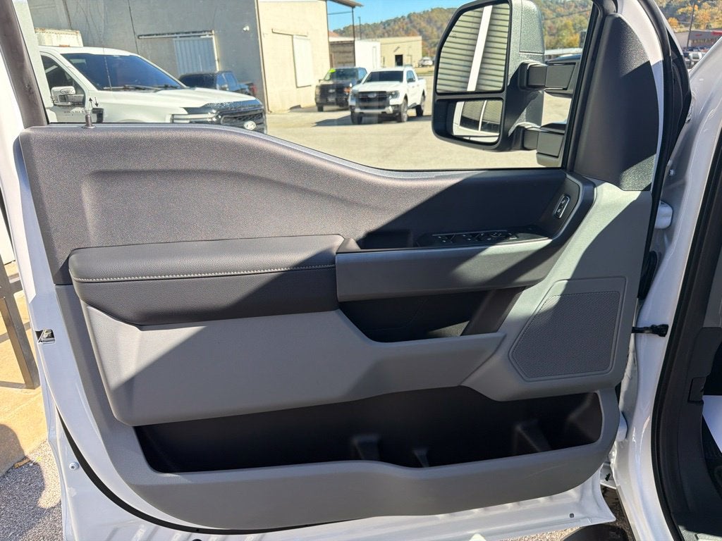 2027 Ford F-250SD XL