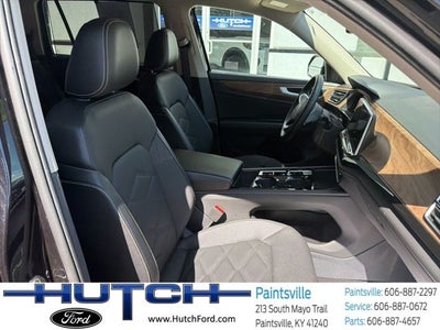 2025 Volkswagen Atlas 2.0T SE w/Technology
