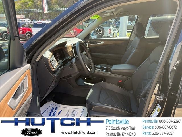 2025 Volkswagen Atlas 2.0T SE w/Technology