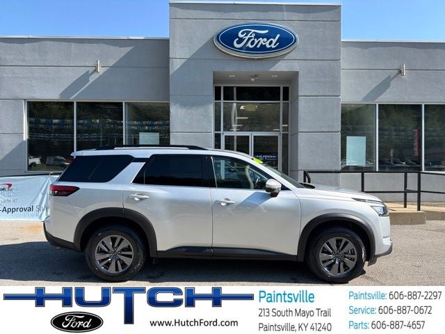 2025 Nissan Pathfinder SV