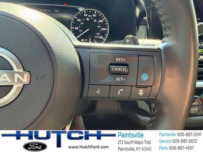 2025 Nissan Pathfinder SV