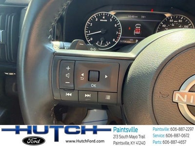 2025 Nissan Pathfinder SV