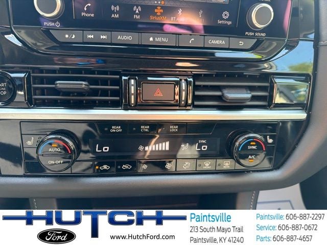 2025 Nissan Pathfinder SV
