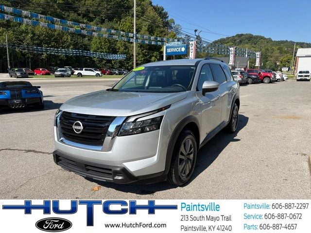 2025 Nissan Pathfinder SV