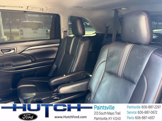 2019 Toyota Highlander SE