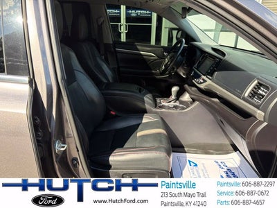 2019 Toyota Highlander SE