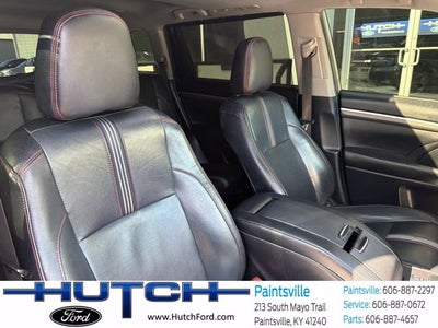 2019 Toyota Highlander SE