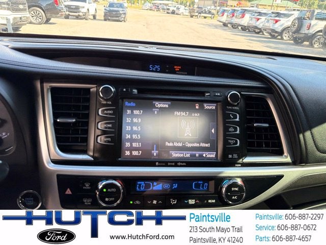 2019 Toyota Highlander SE