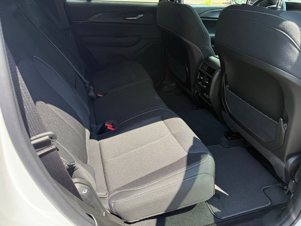2026 Jeep Grand Cherokee GRAND CHEROKEE LAREDO 4X4