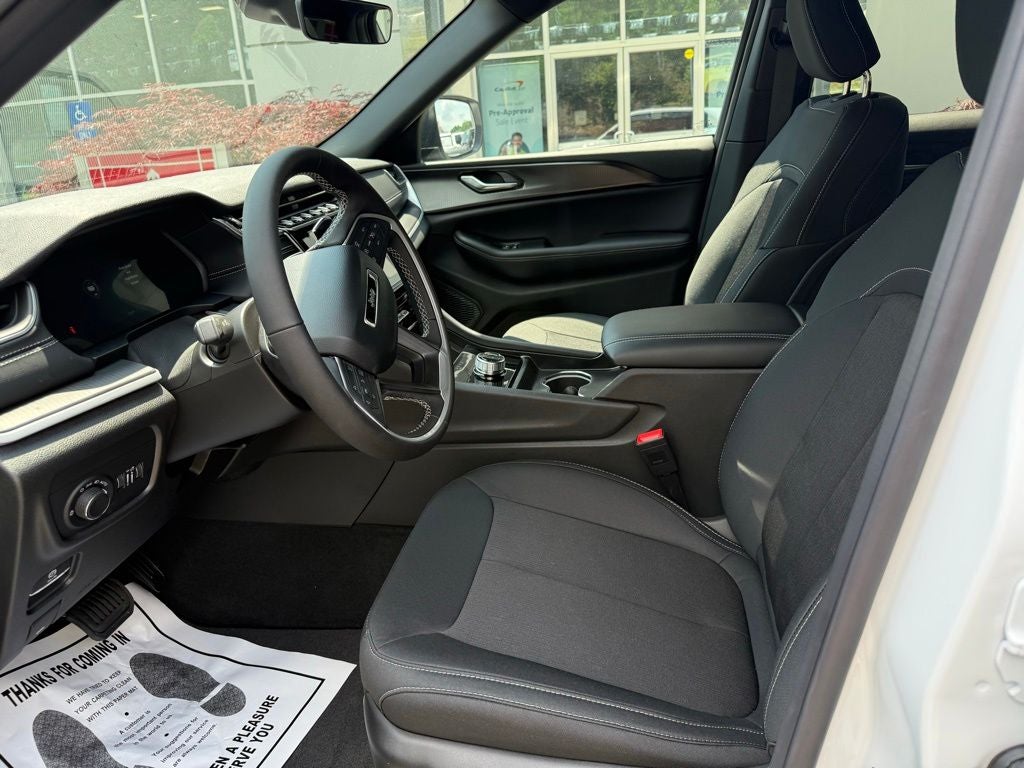 2026 Jeep Grand Cherokee GRAND CHEROKEE LAREDO 4X4