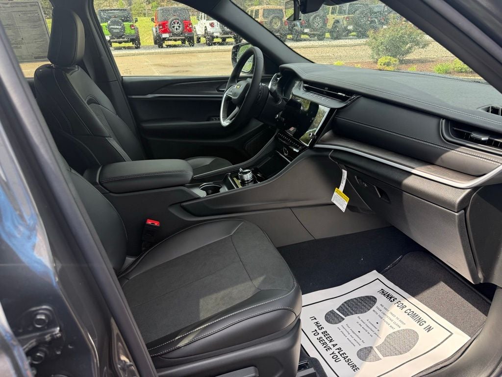 2026 Jeep Grand Cherokee GRAND CHEROKEE LAREDO ALTITUDE 4X4