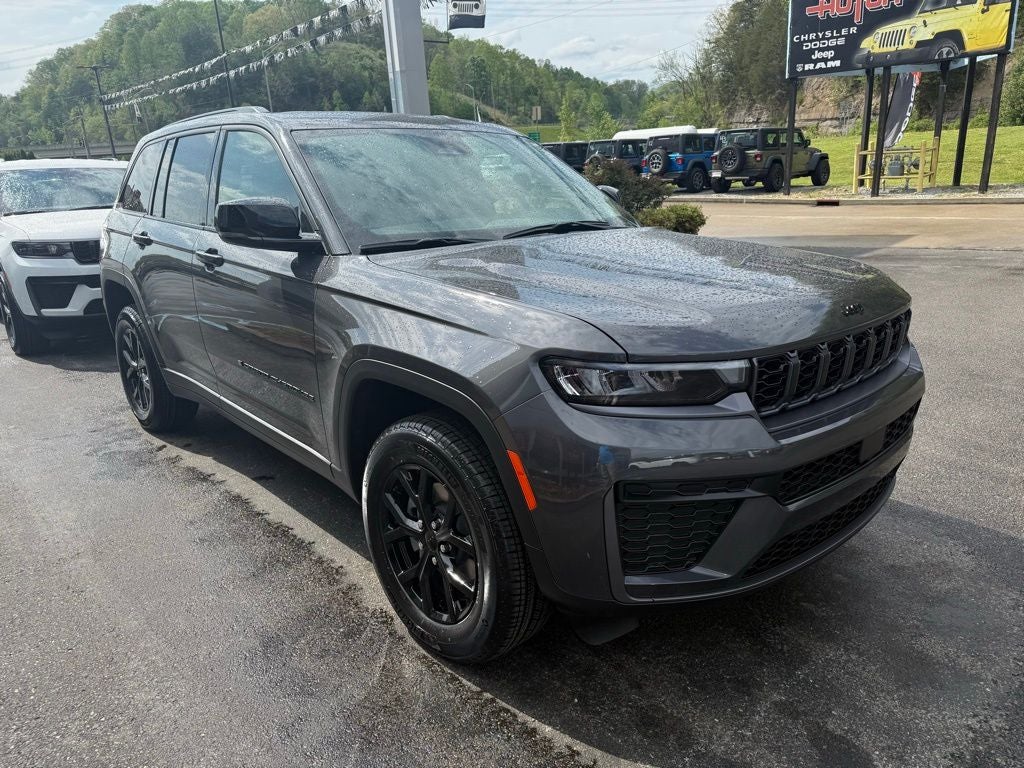 2026 Jeep Grand Cherokee GRAND CHEROKEE LAREDO ALTITUDE 4X4
