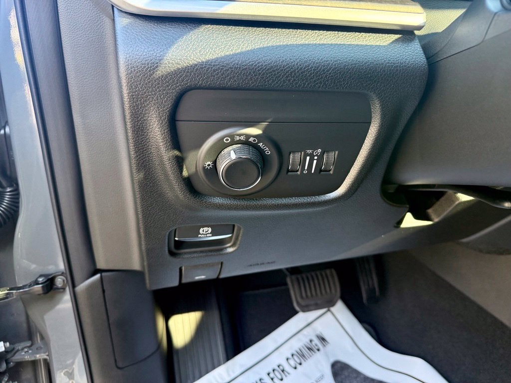 2027 Jeep Grand Cherokee GRAND CHEROKEE L LAREDO ALTITUDE 4X4