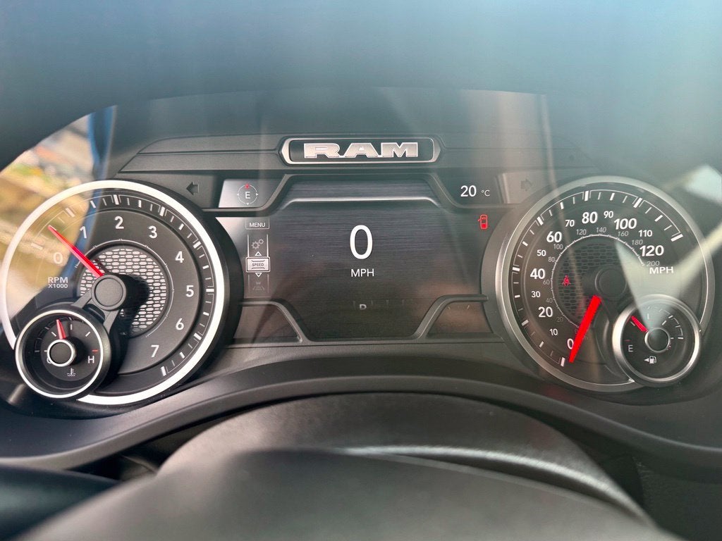2026 RAM Ram 1500 RAM 1500 EXPRESS CREW CAB 4X4 5'7' BOX