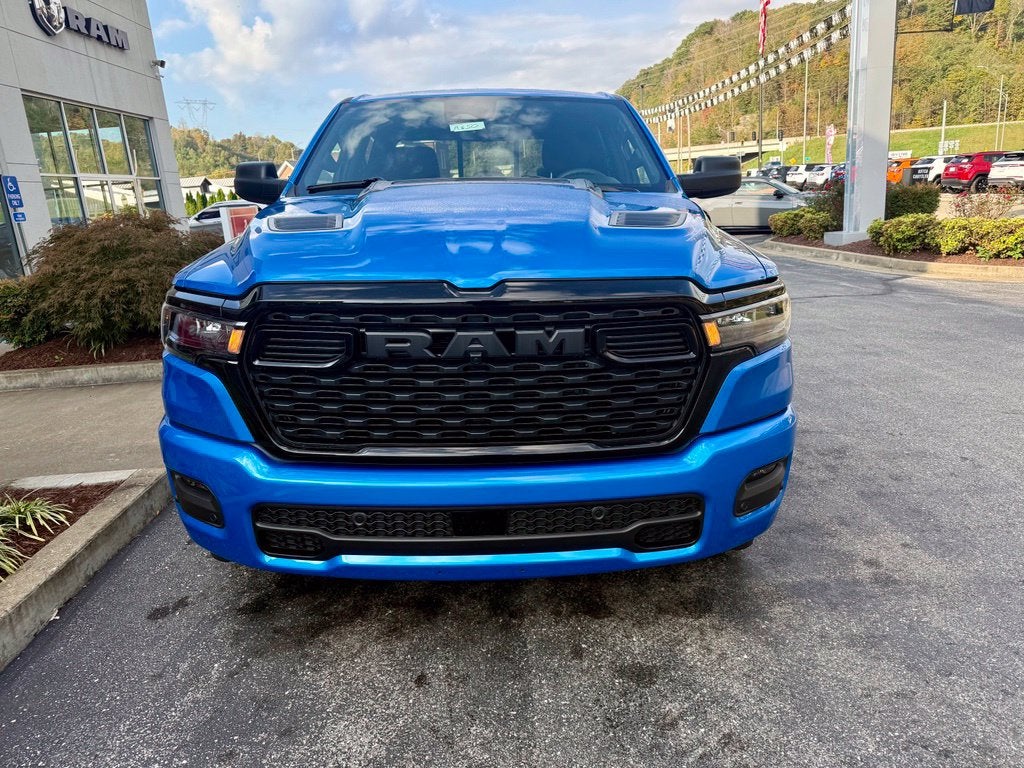2026 RAM Ram 1500 RAM 1500 EXPRESS CREW CAB 4X4 5'7' BOX