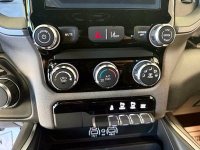 2027 RAM Ram 1500 RAM 1500 EXPRESS CREW CAB 4X4 5'7' BOX