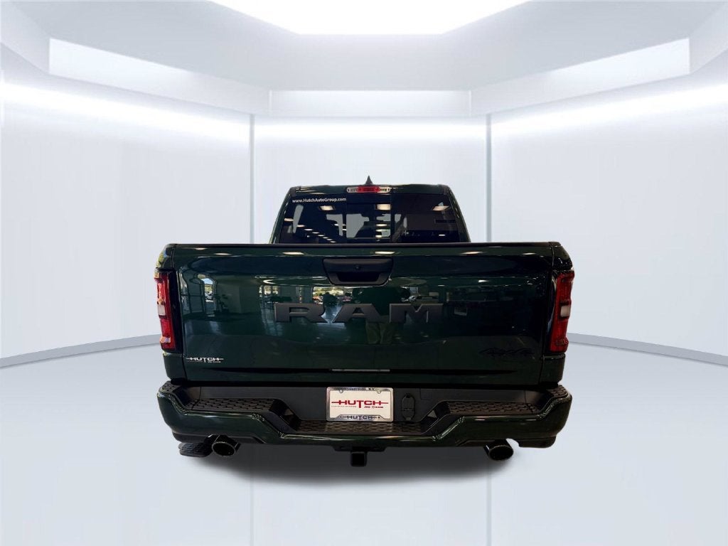 2027 RAM Ram 1500 RAM 1500 EXPRESS CREW CAB 4X4 5'7' BOX