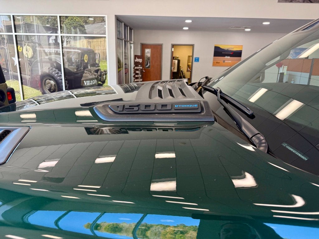 2027 RAM Ram 1500 RAM 1500 EXPRESS CREW CAB 4X4 5'7' BOX