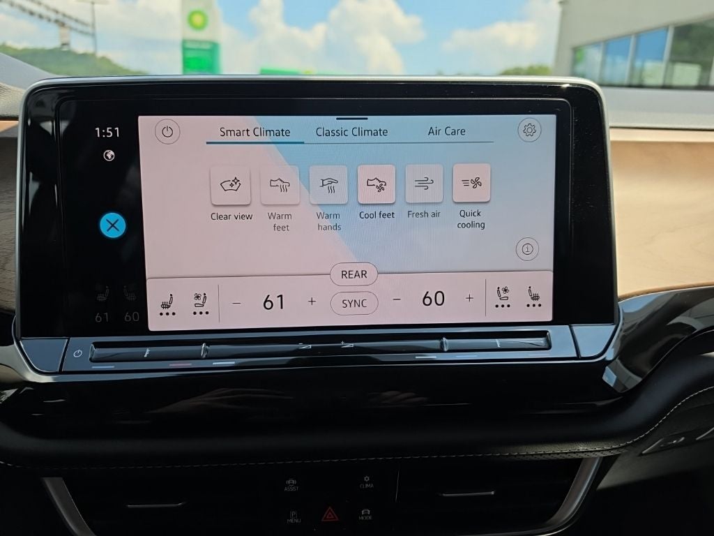 2025 Volkswagen Atlas 2.0T SE w/Technology
