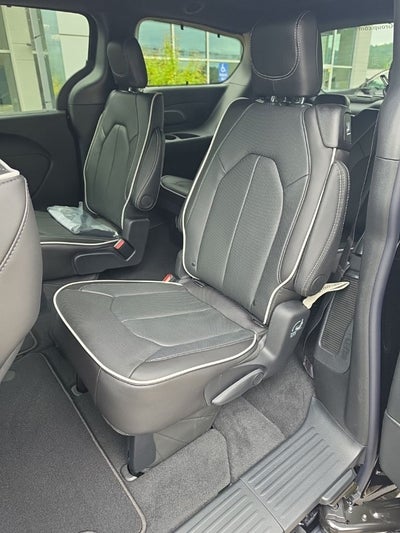 2027 Chrysler Pacifica PACIFICA LIMITED AWD
