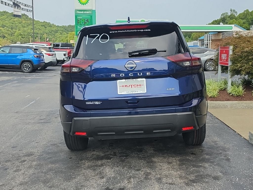 2026 Nissan Rogue SV