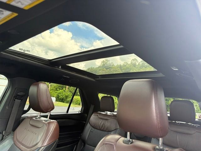 2022 Ford Explorer Platinum