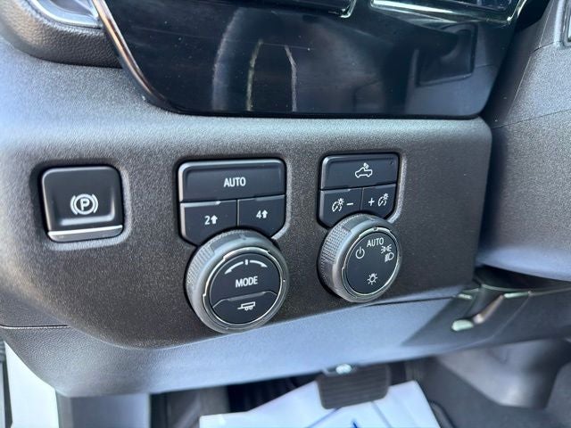 2025 Chevrolet Silverado 1500 LT LT1