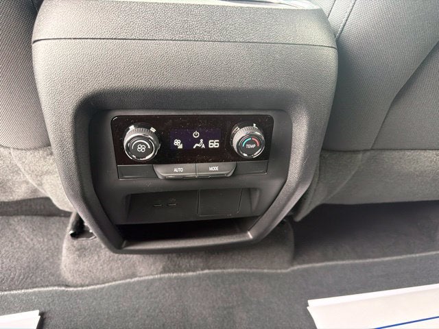 2027 Chevrolet Traverse LT 2LT