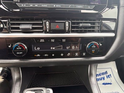 2025 Nissan Pathfinder SV